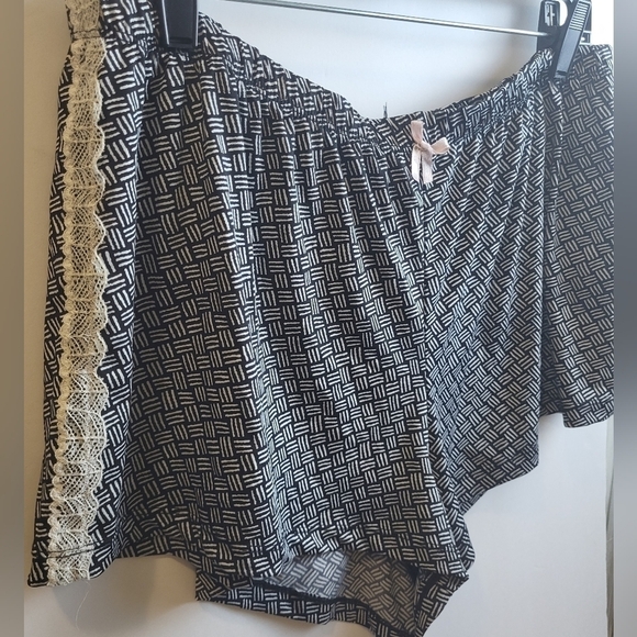 Victoria Secret'sHerringbone Design, Pajama‎ Bottoms XL - Picture 3 of 7
